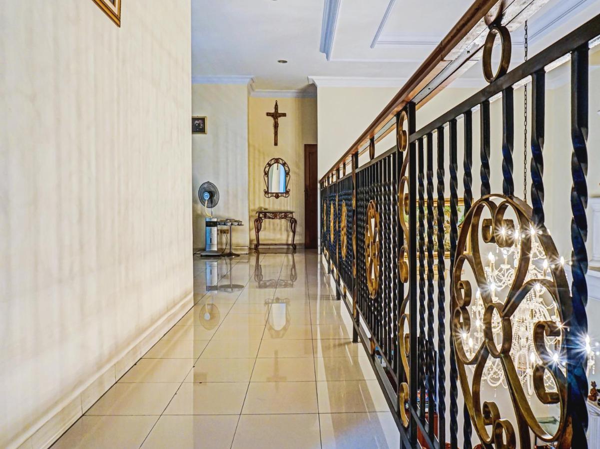 Spot On 90295 Simprug Residence Джакарта Экстерьер фото